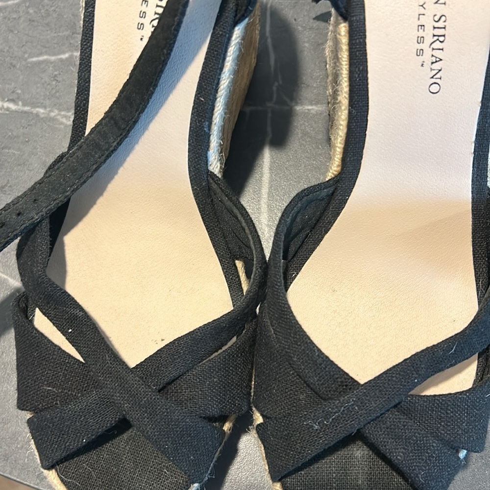 Wedges/Sandals - Picture 6 of 6